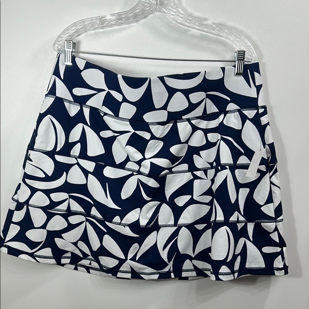 Talbots Navy and White Floral Print Skort
